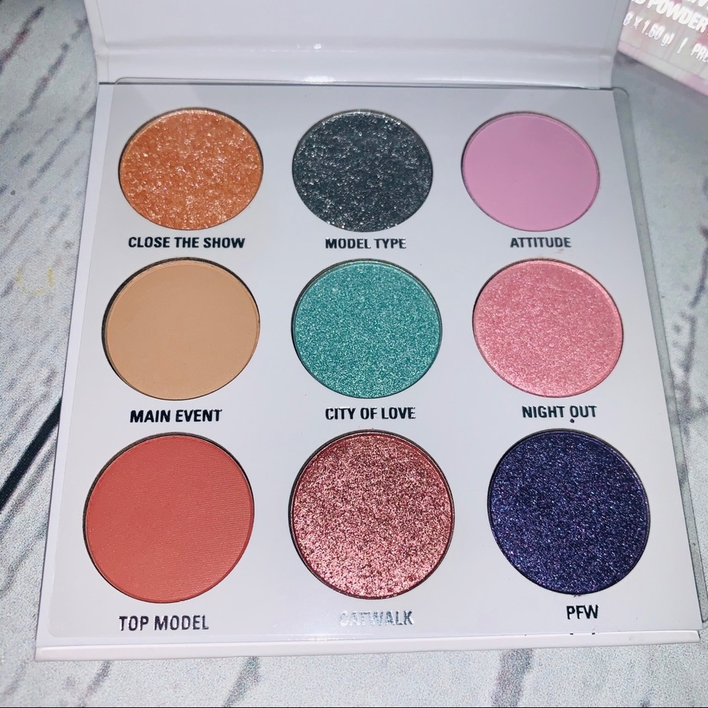 Kylie Cosmetics X Balmain LIMITED EyeshadowPalette - Picture 2 of 8